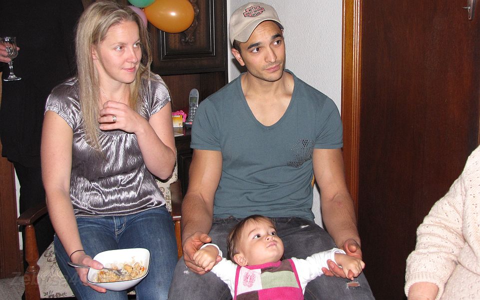 04-Dale, Keith & Gracie enjoy the big bash.JPG